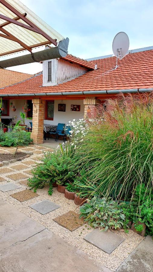 Mandula Apartman Szeged Ngoại thất bức ảnh